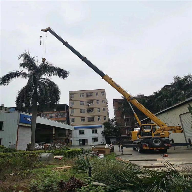 汶川12吨吊车出租一天的收费标准是什么