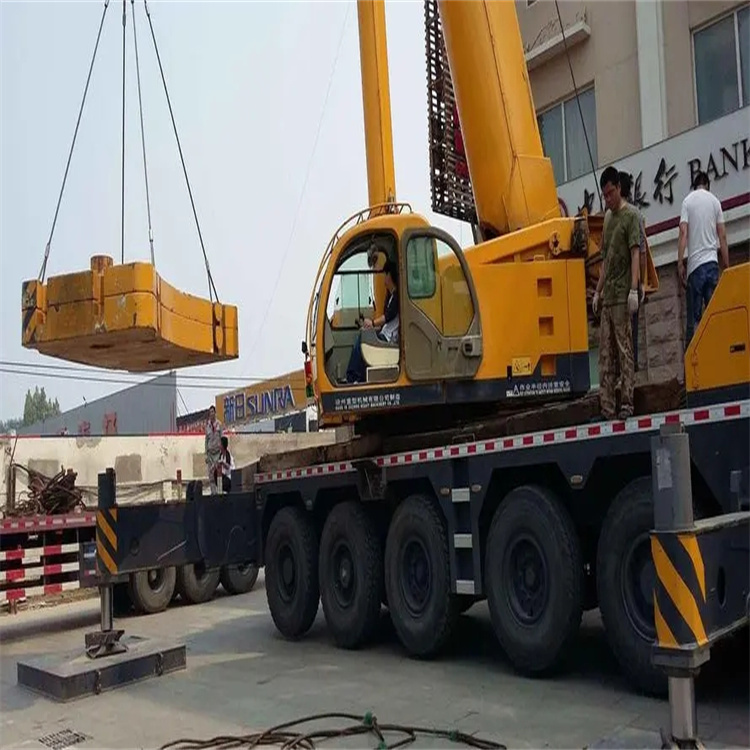 汶川吊车怎么吊玻璃